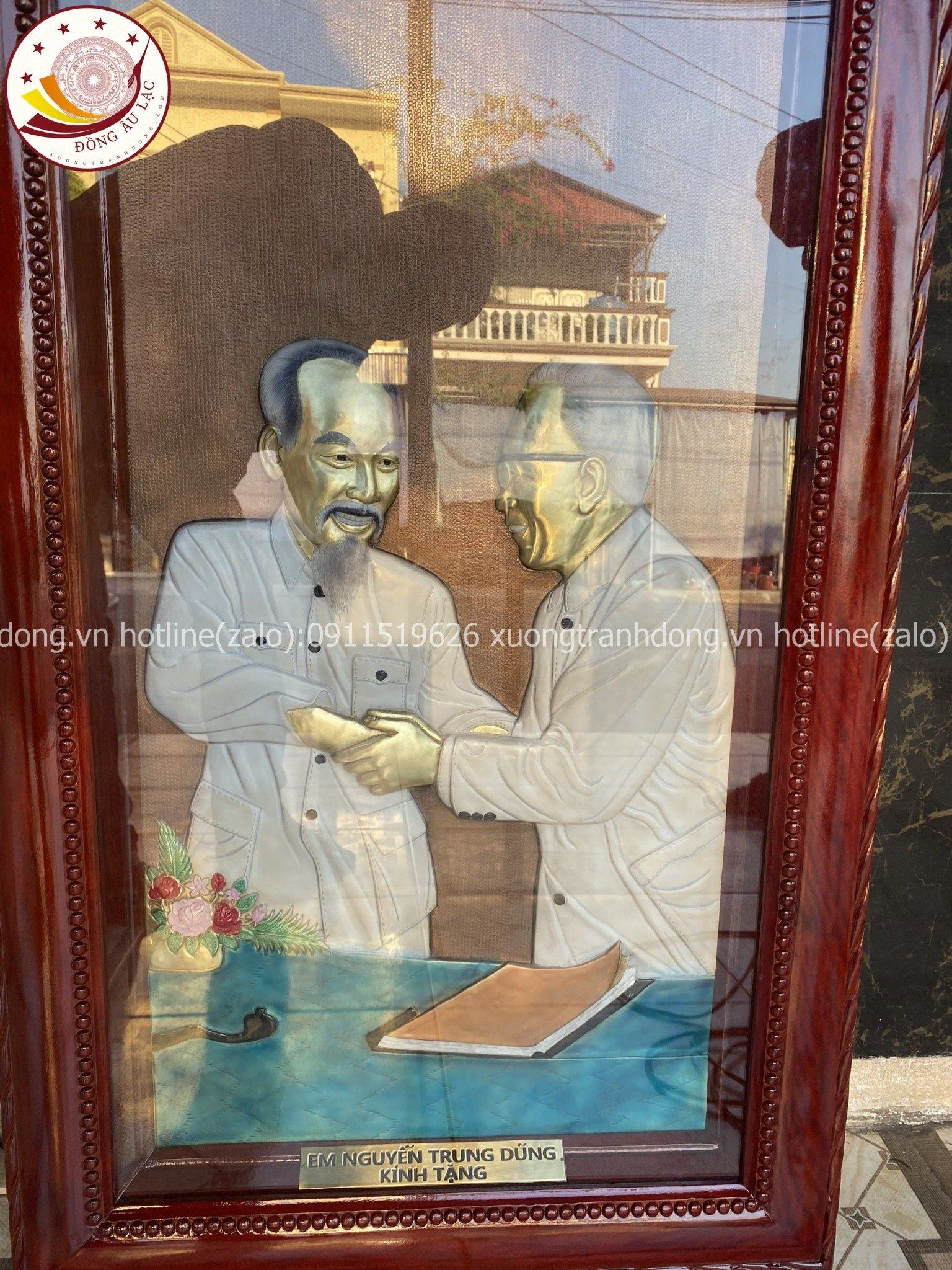 tranh qua tang danh nhan bac ho bac giap dong vang kich thuoc 60x100cm xuong tranh dong
