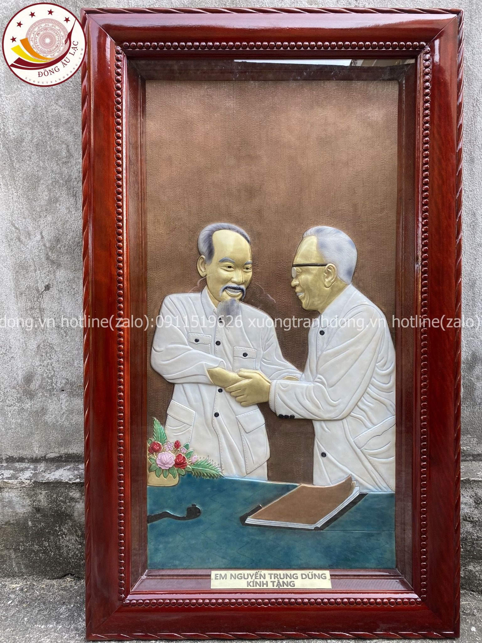 tranh qua tang danh nhan bac ho bac giap dong vang kich thuoc 60x100cm xuong tranh dong