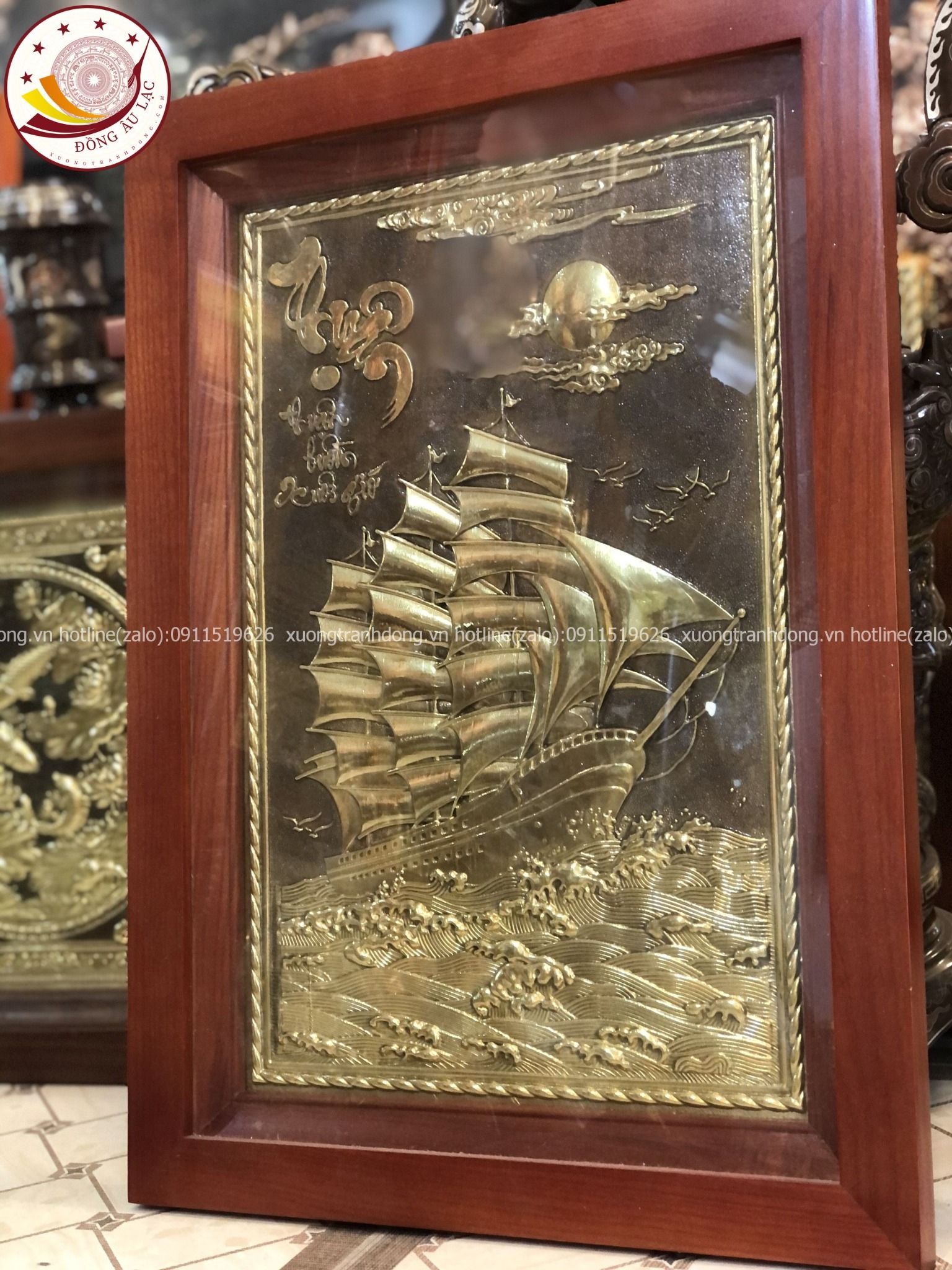 tranh qua tang thuan buom xuoi gio dong vang kich thuoc 38x54cm mau 2 xuong tranh dong