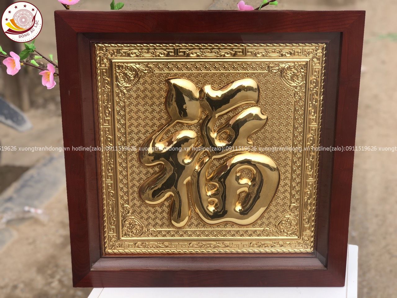 tranh qua tang chu phuc bang dong vang ma vang 24k kich thuoc 48x48cm mau 1 xuong tranh dong