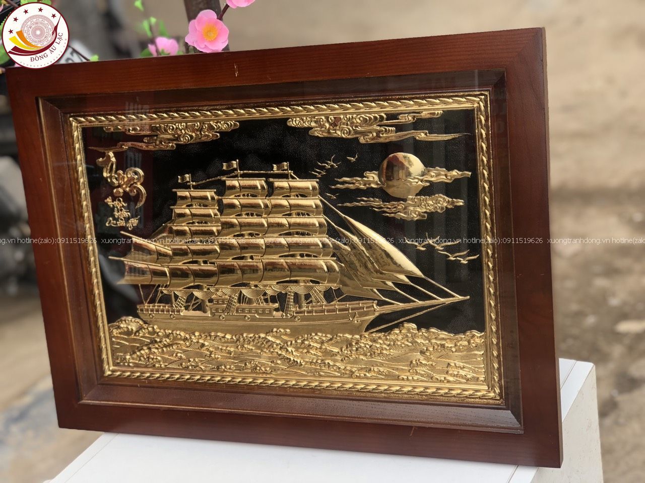 tranh qua tang thuan buom xuoi gio dong vang ma vang 24k kich thuoc 38x54cm mau 1 xuong tranh dong