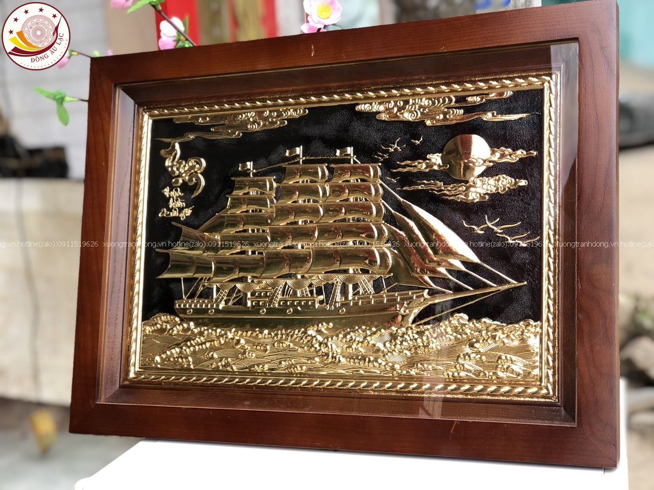 tranh qua tang thuan buom xuoi gio dong vang ma vang 24k kich thuoc 38x54cm mau 1 xuong tranh dong