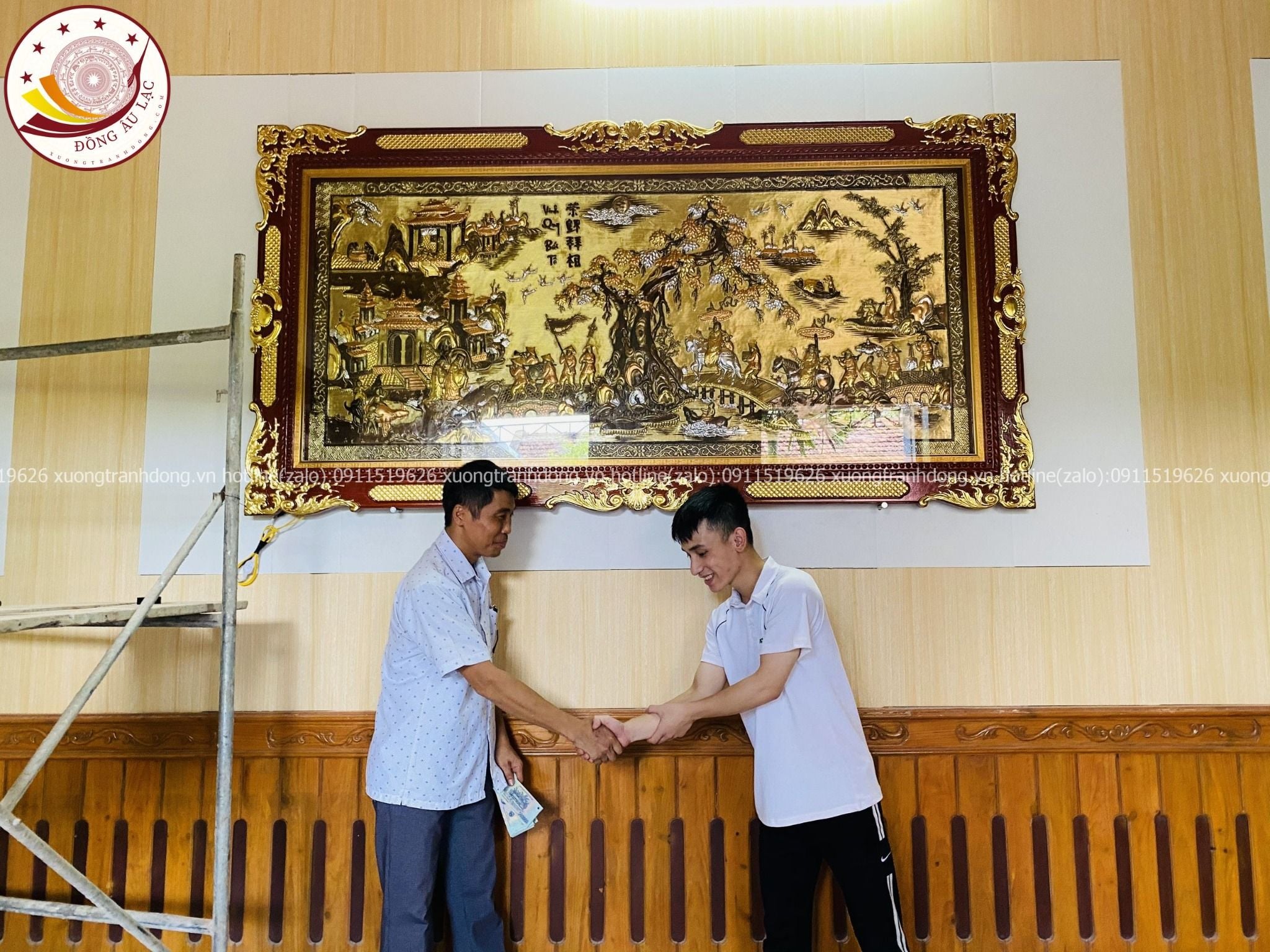 tranh vinh quy bai to dong vang nen xuoc dat vang khung duc dat kich thuoc 2m30x1m20 xuong tranh dong