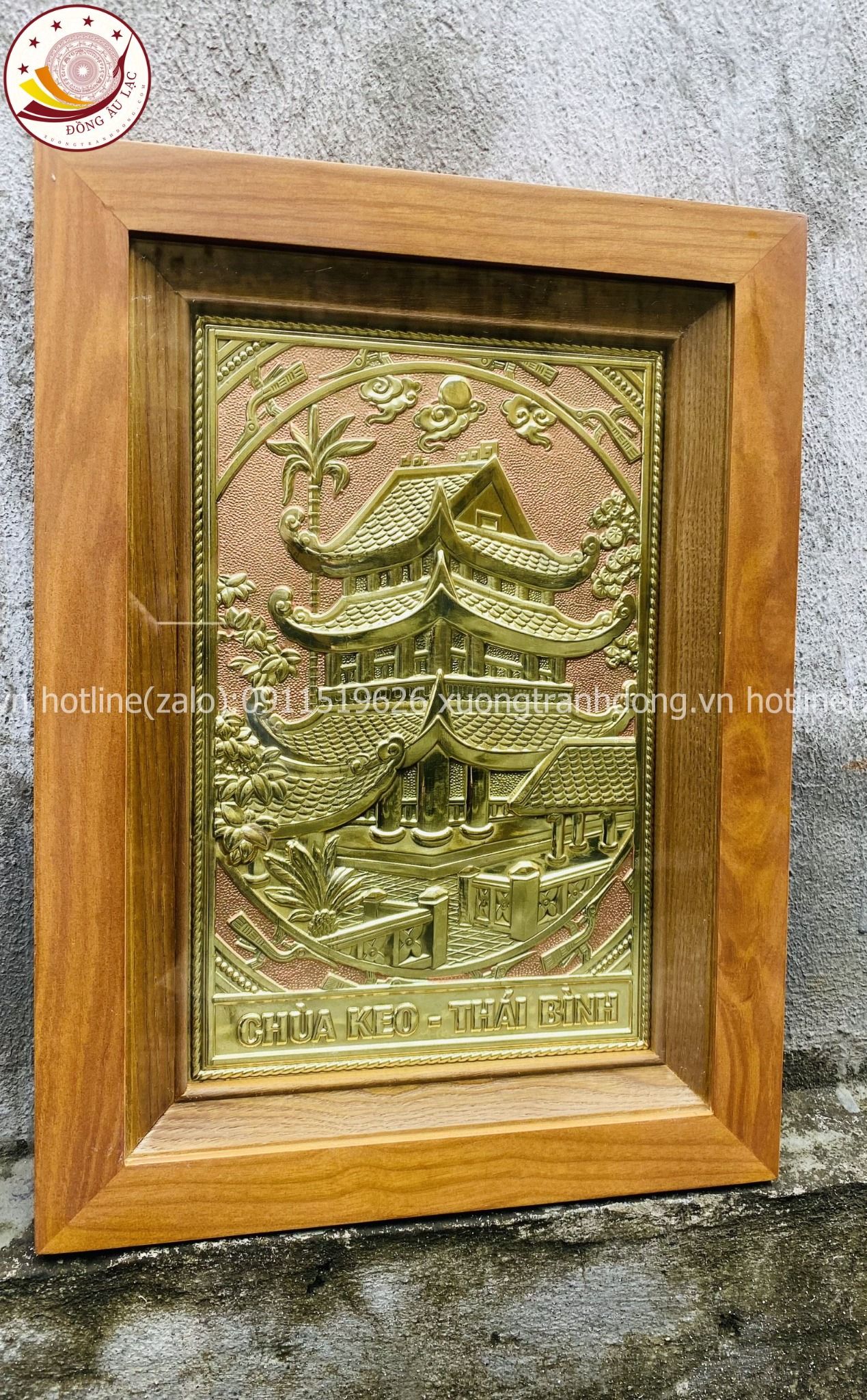 tranh qua tang danh lam chua keo thai binh dong vang kich thuoc 28x38cm xuong tranh dong