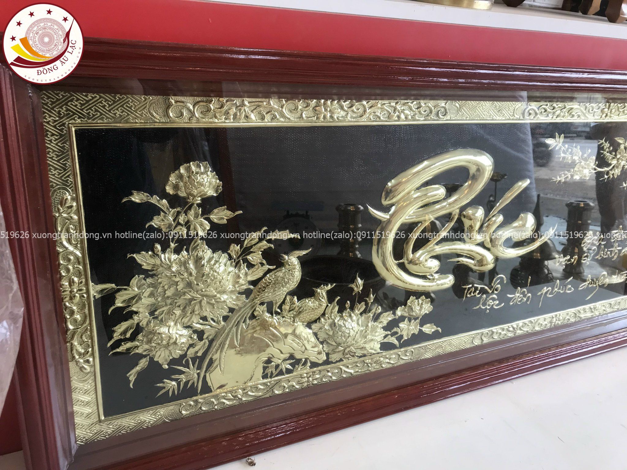 tranh qua tang chu phuc bang dong vang kich thuoc 50x120cm xuong tranh dong