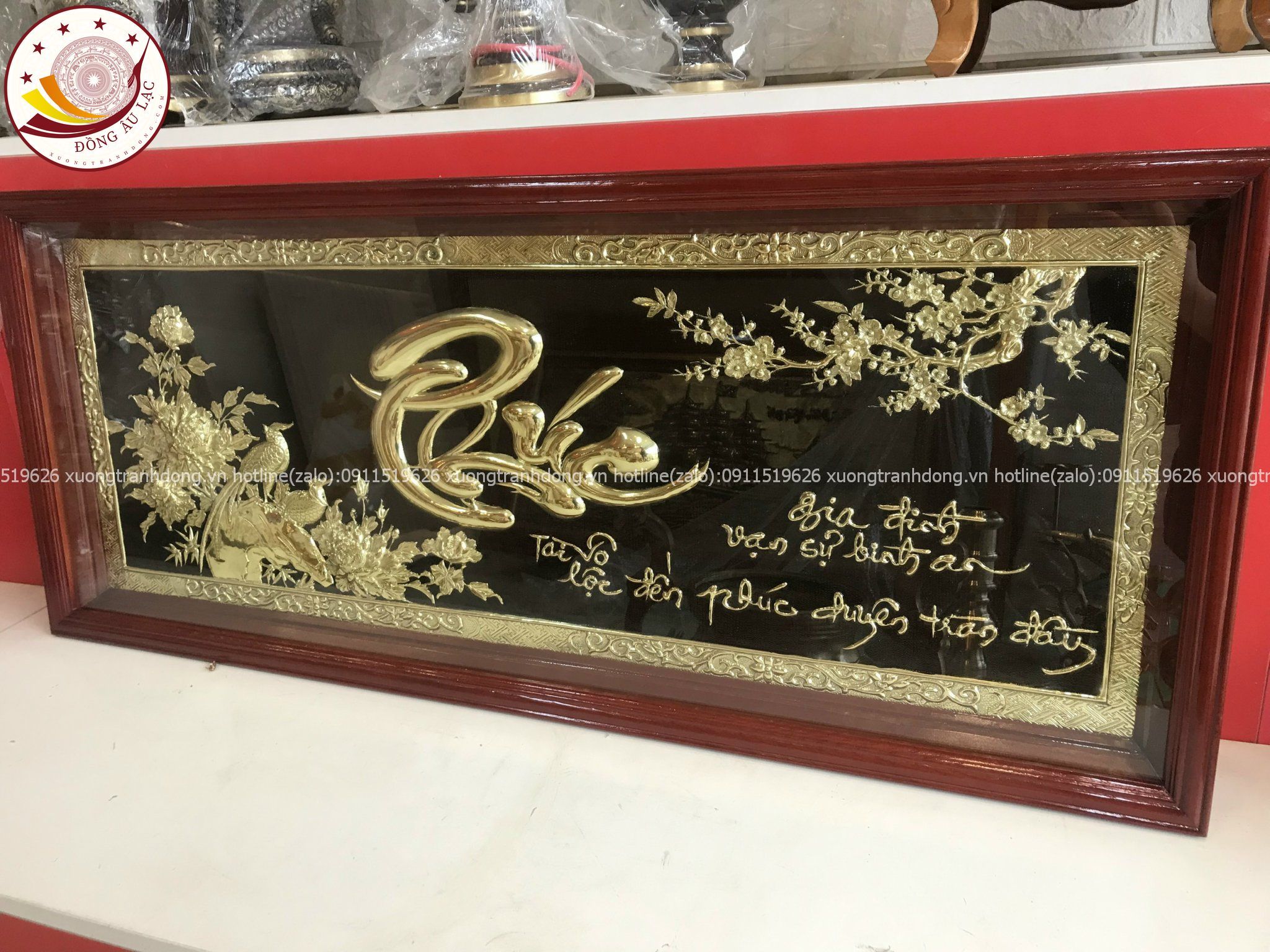 tranh qua tang chu phuc bang dong vang kich thuoc 50x120cm xuong tranh dong