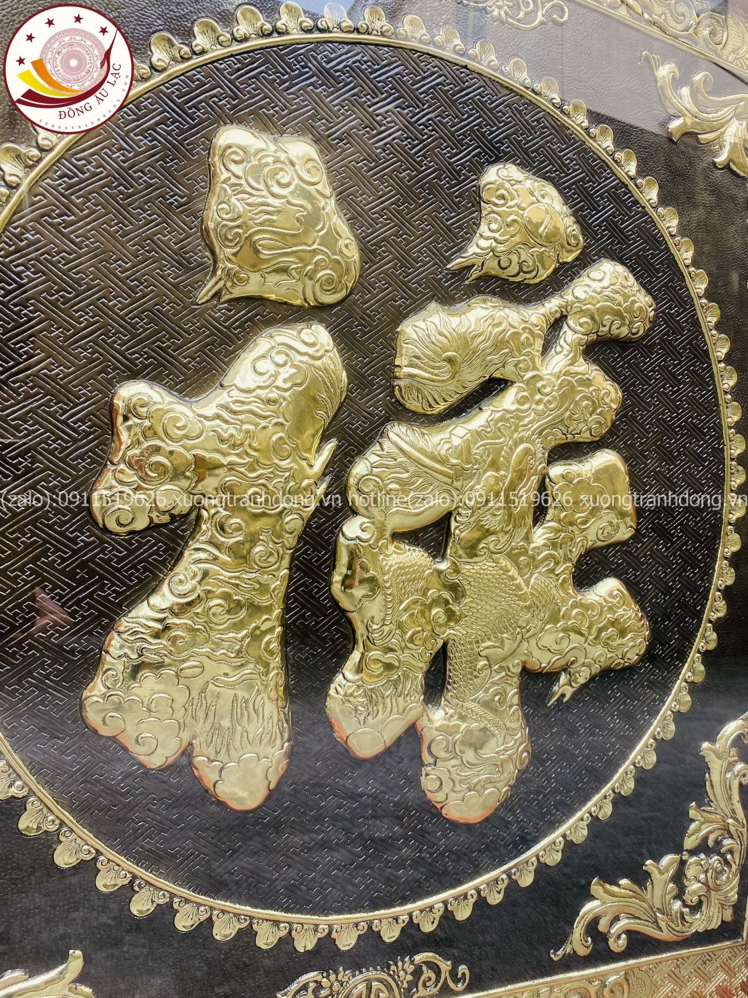 tranh qua tang chu loc bang dong vang kich thuoc 86x86cm xuong tranh dong