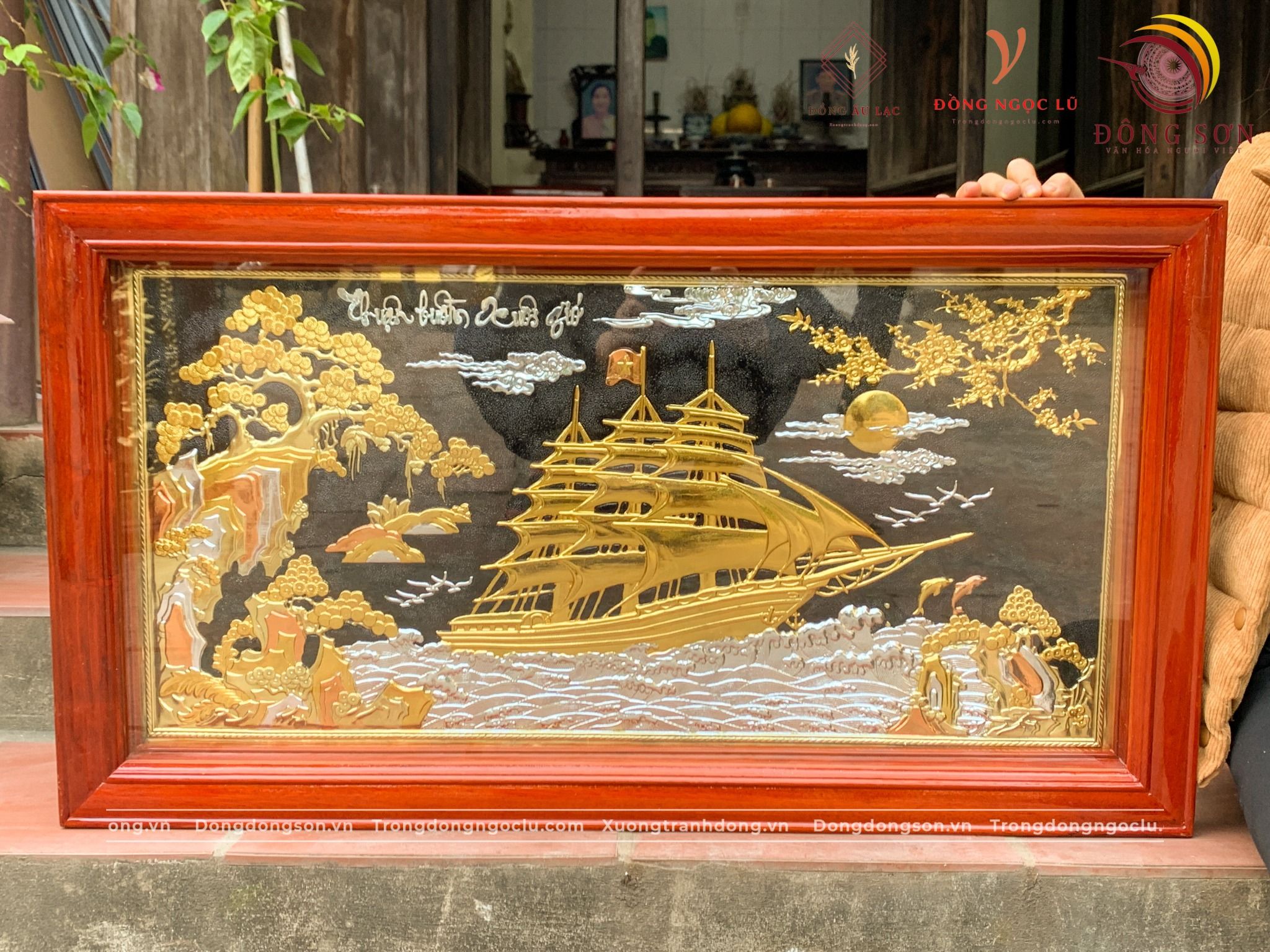 tranh thuan buom xuoi gio bang dong dat vang cao cap tranh qua tang dep kich thuoc 90cm x 50cm