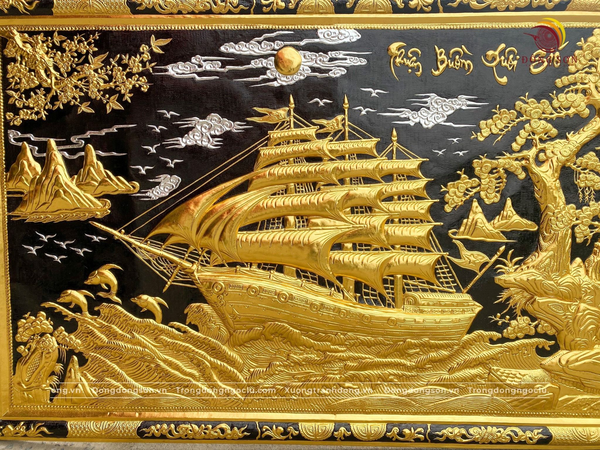 tranh thuan buom xuoi gio bang dong nen den dat vang khung dong cao cap tranh phong khach dep kich thuoc 213cm x 128cm