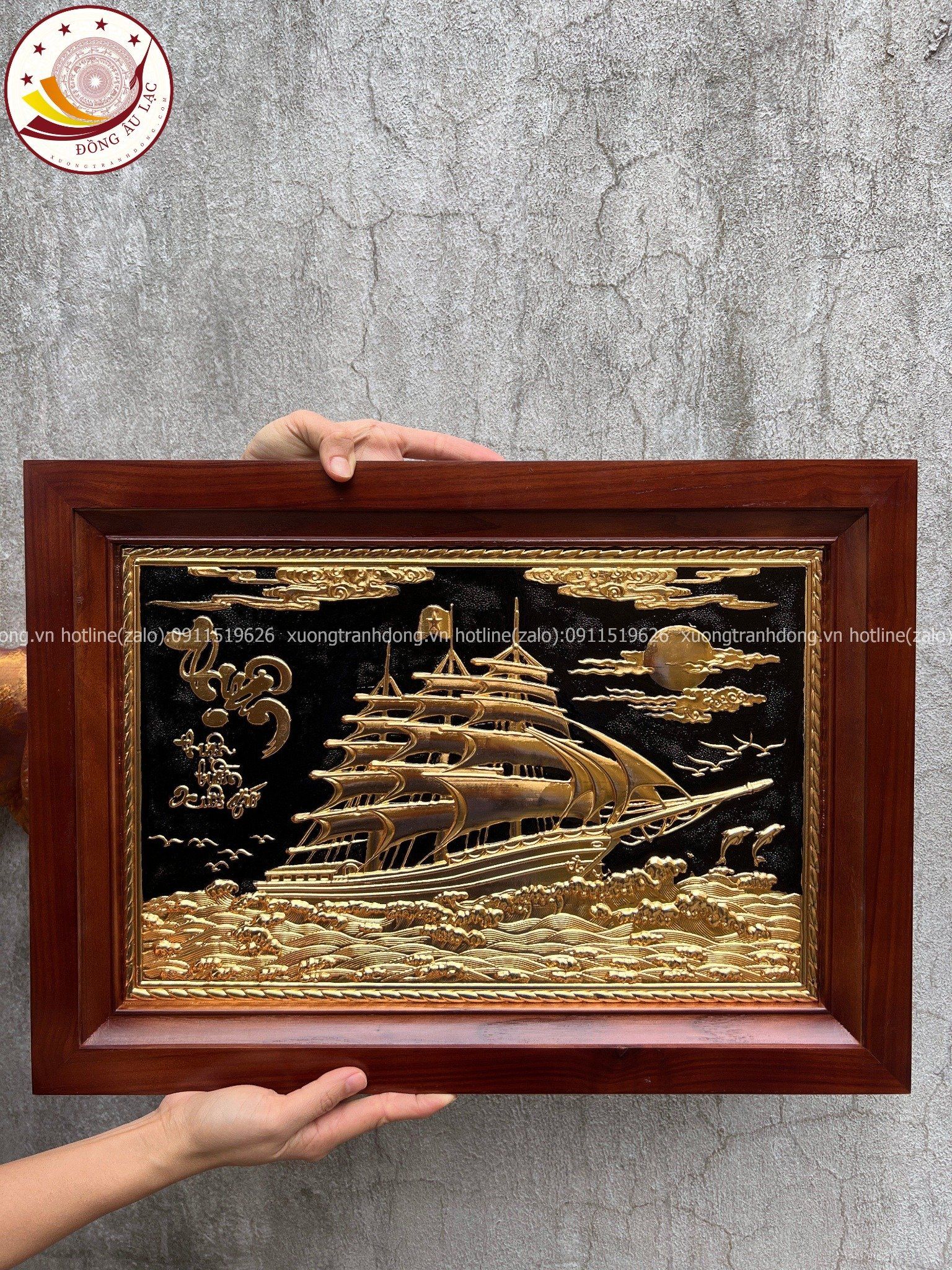 tranh qua tang thuan buom xuoi gio dong vang dat vang kich thuoc 38x54cm mau 4 xuong tranh dong