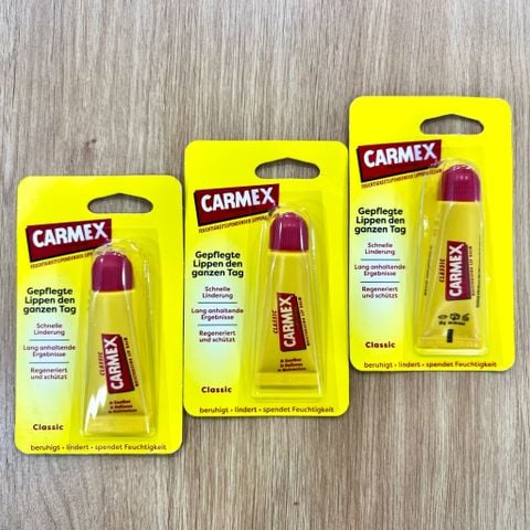  Son dưỡng CARMEX thần thánh dạng tuýp 