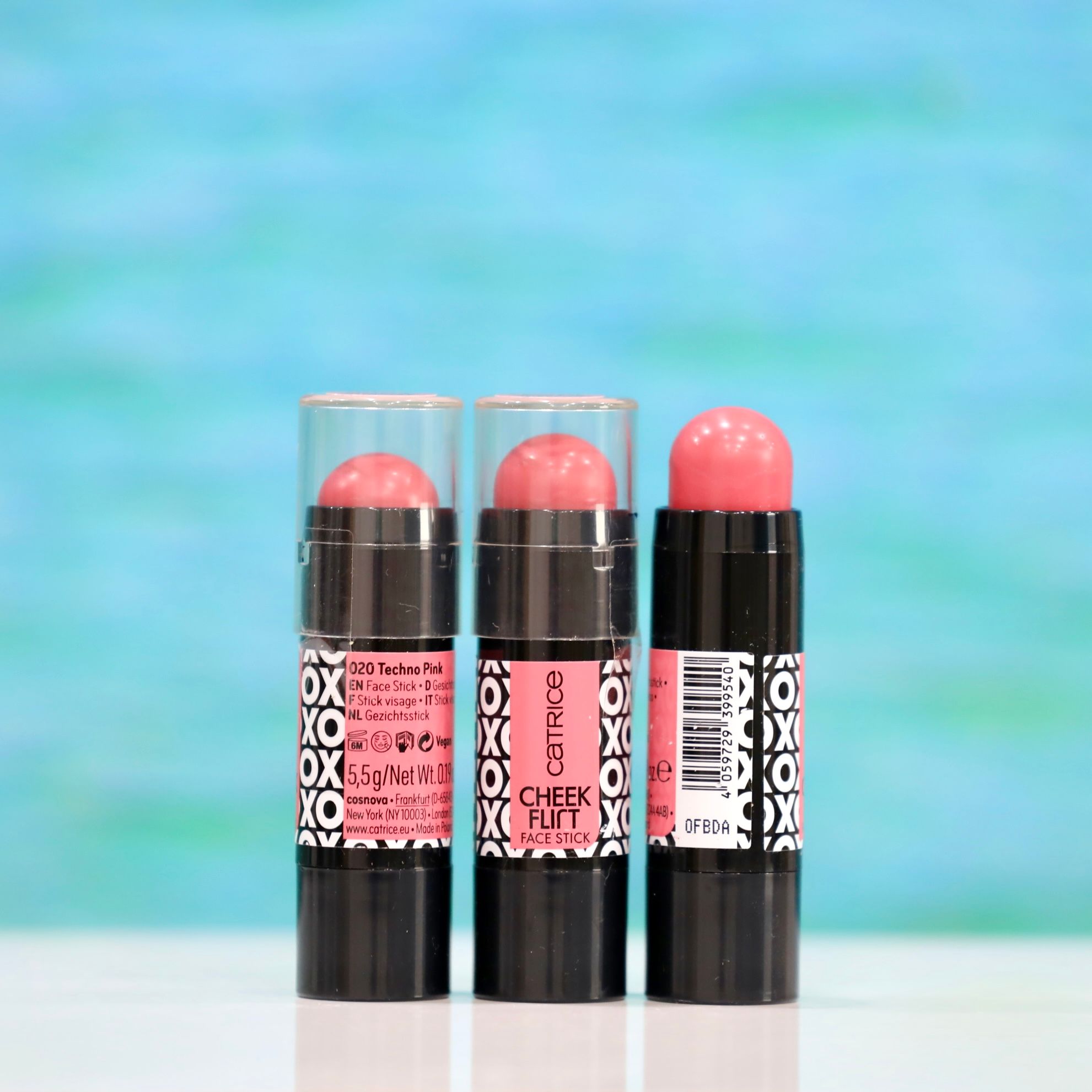  Má hồng dạng thỏi Catrice Cheek Flirt 020 – Hồng tự nhiên – Dạng kem mịn mướt – 5.5g 