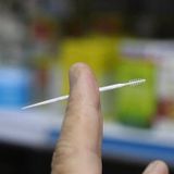  Tăm que nhựa Dontodent hộp 150 chiếc 
