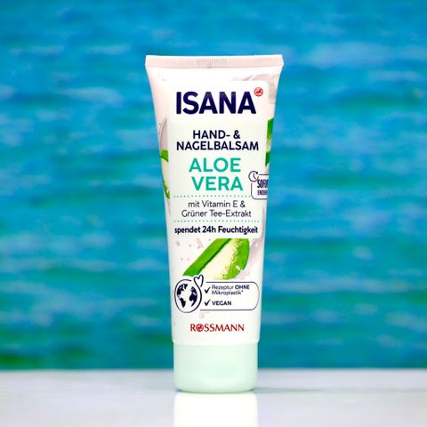  Kem Dưỡng Da Tay ISANA Aloe Vera – Dưỡng Ẩm Dịu Nhẹ Suốt 24h 