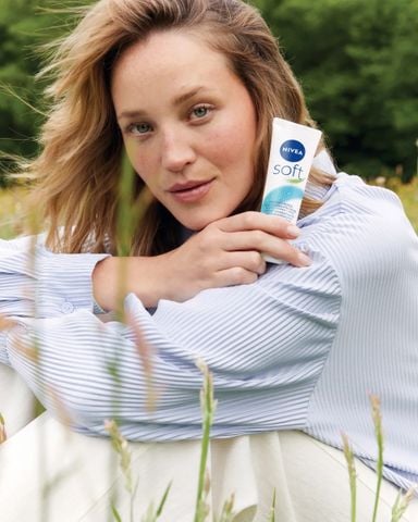  Kem dưỡng da Nivea solf tuýp 75ml 