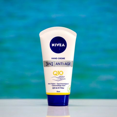  Kem dưỡng tay Nivea Handcreme Anti Age Q10, tuýp 75ml 
