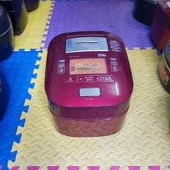 Nồi cơm cao tần áp suất hút chân không Toshiba xoong chuông RC 10VXJ