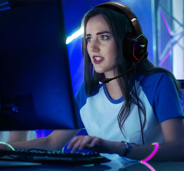 Tai nghe Soundmax chụp tai có mic AH-335 Gaming