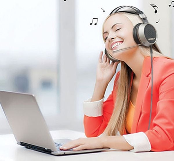 Tai nghe Soundmax chụp tai có mic AH-713 Gaming USB