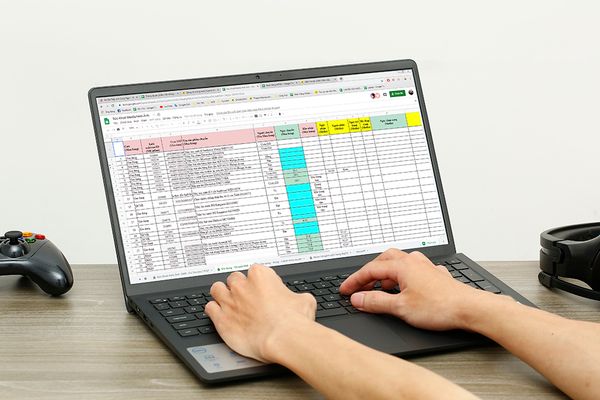 Laptop Dell Inspiron 15 3530  (71011775) i7 1355U/16GB/512GB/15.6