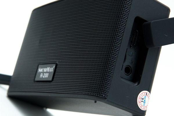 Loa Bluetooth di động Soundmax R200 5W
