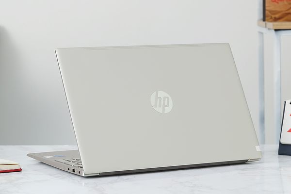 Laptop HP Pavilion 15 eg2082TU (7C0Q5PA) i5 1240P/8GB/512GB/15.3