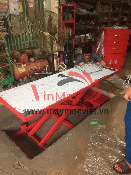 Bàn nâng điện thủy lực âm nền BN1860