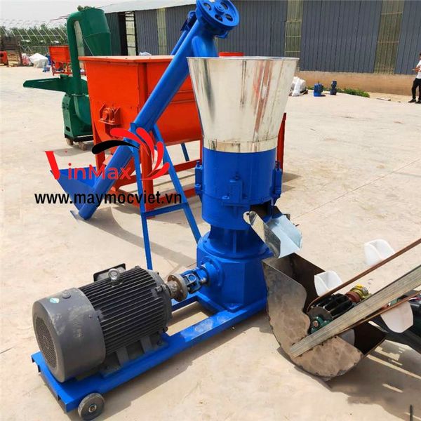 Băng tải trục vít cho hệ thống đùn ép cám viên Vinmax BTM300