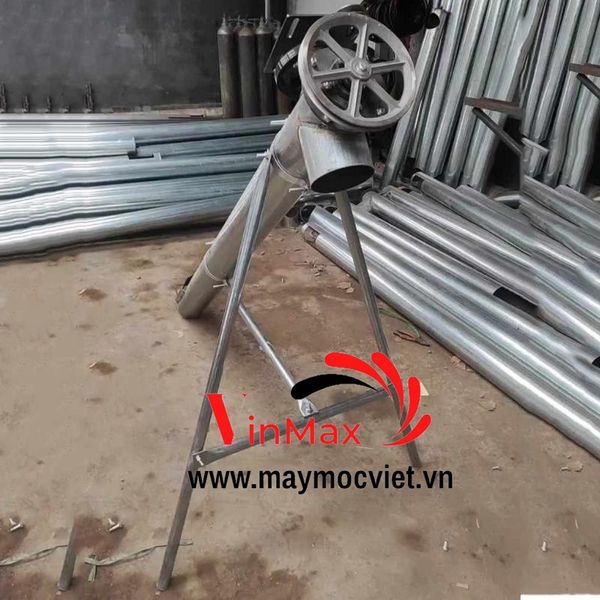 Băng tải trục vít cho hệ thống đùn ép cám viên Vinmax BTM300