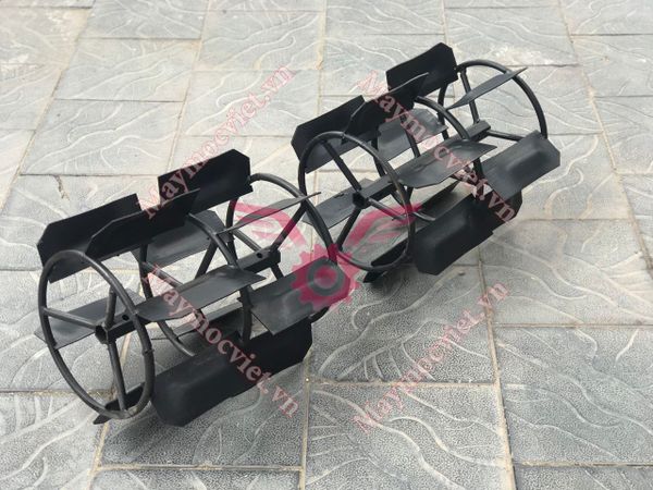 Bánh lồng nan so le máy xới đất