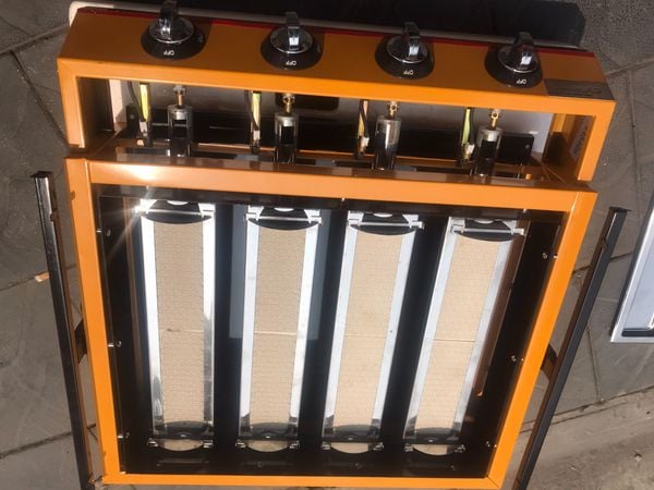 Lò nướng 4 họng dùng gas VM GD04 ( họng dài )