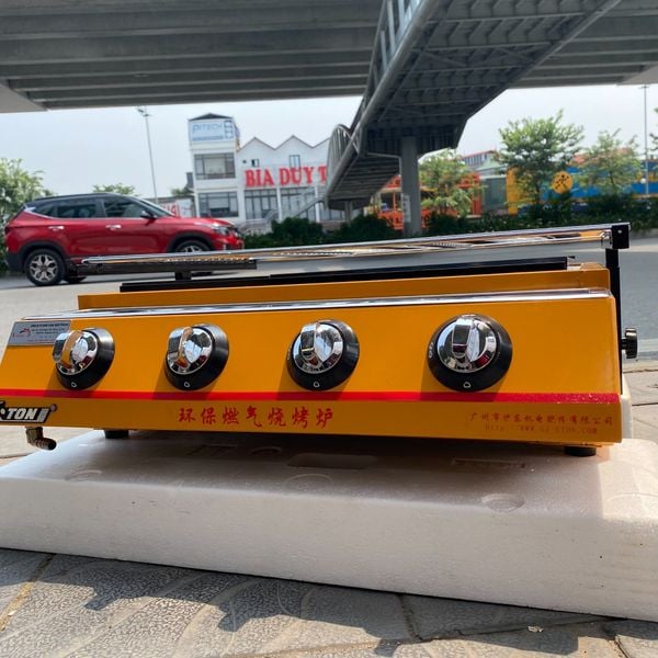 Lò nướng 4 họng dùng gas VM GD04 ( họng dài )