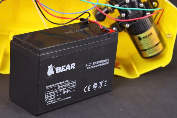 Bình Phun Xịt Điện Bear 12L BE-12D