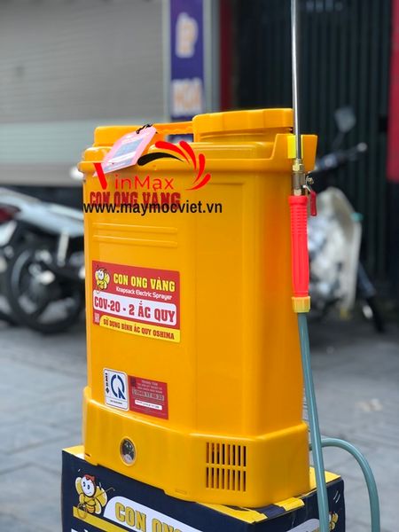 Bình xịt điện Con Ong Vàng COV20 2 acquy