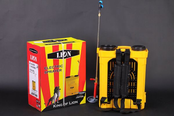 Bình Xịt Điện Lion 20 Lít LN20D Có Cánh Đảo Thuốc