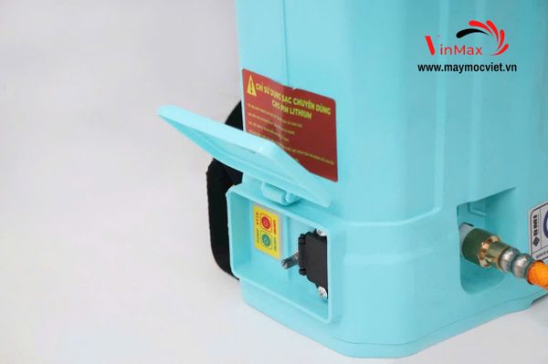 Bình xịt điện Oshima LI16 KR 2 pin có chức năng đảo thuốc