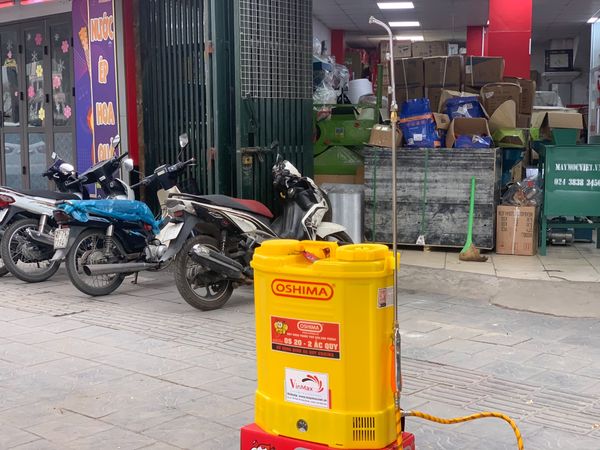 Bình xịt điện Oshima OS20 vàng