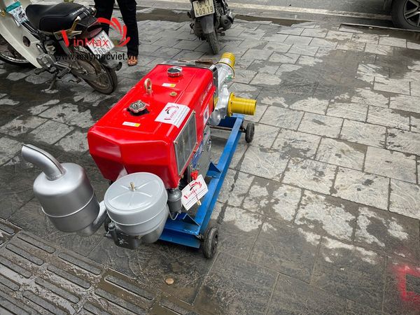 Máy bơm tưới tiêu Văn Thể VT10 đầu nổ D24 mát gió