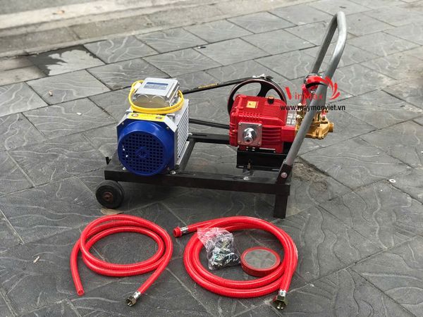 Máy rửa xe dây đai 3hp Turbo TB338