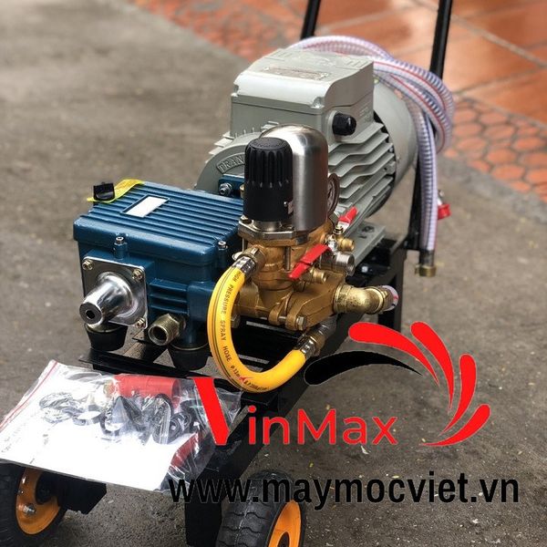 Bộ xịt rửa dây đai liền trục Vinmax VM2200