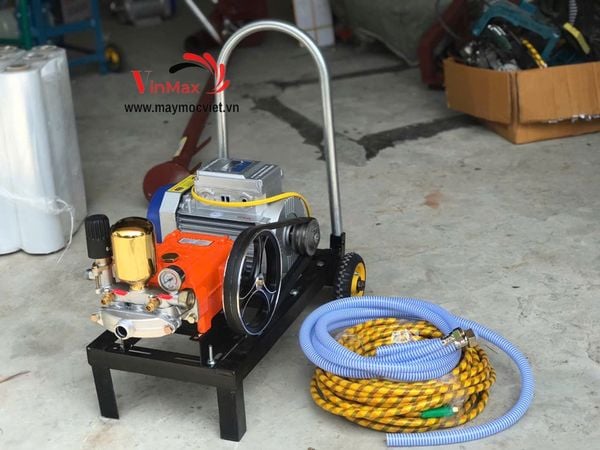 Bộ xịt rửa 3hp Yataka piston sứ kèm motor Toàn Phát