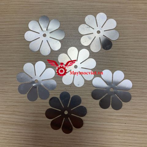 Hoa mai máy phun khói