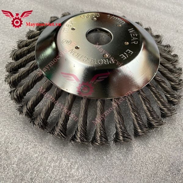 Búi sắt cắt cỏ tận gốc