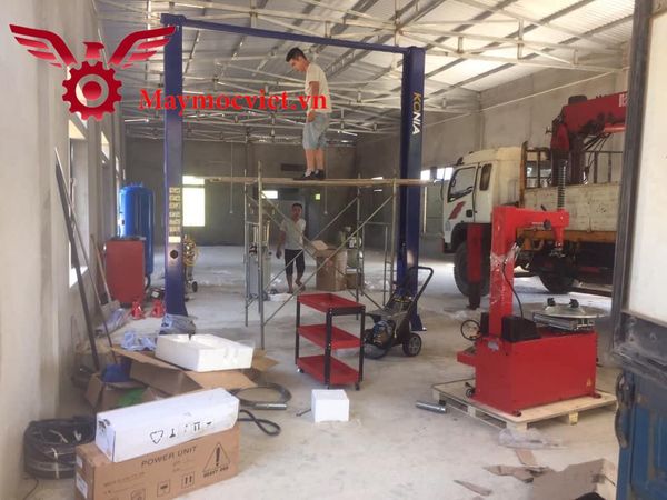 Cẩu Nâng 2 Trụ Có Cổng KONIA 4 Tấn