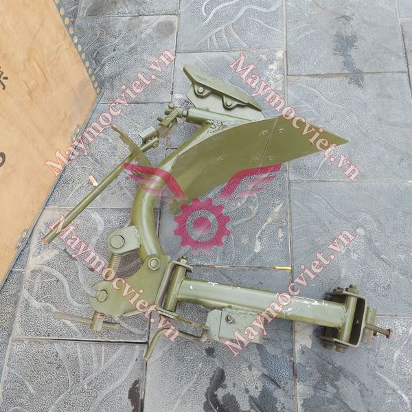 Lưỡi cày lật máy xới đất