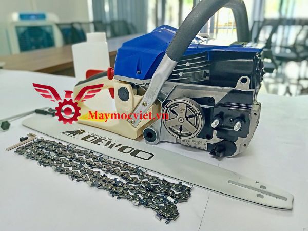 Máy cưa xích DEWOO DW-5200R  có trợ lực