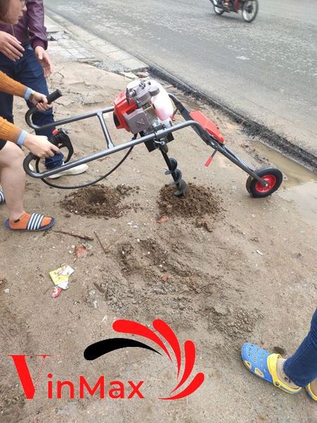 Máy khoan đất đẩy tay Động cơ Mitsubishi TB43