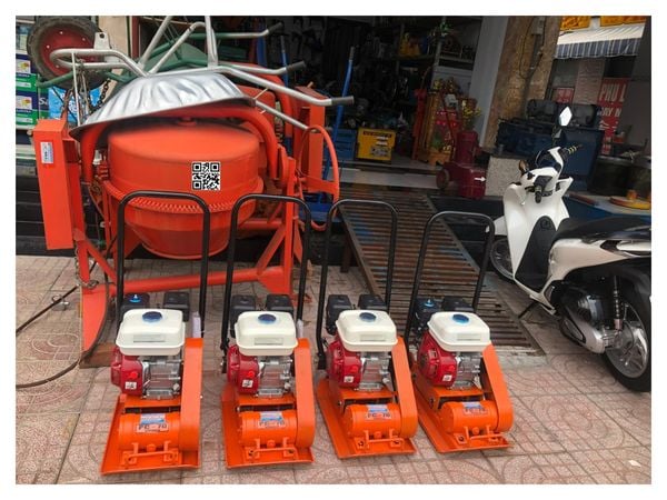 Máy đầm bàn PC70 động cơ Honda GX200 Thái Lan