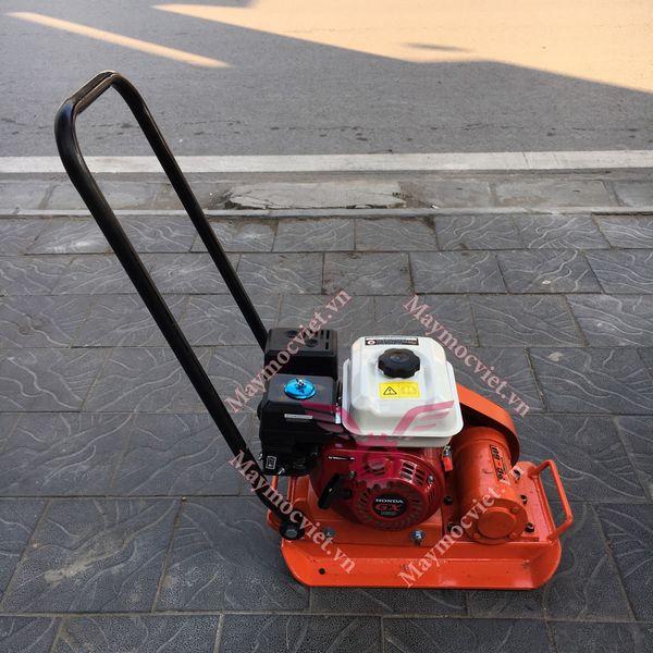 Máy đầm bàn Honda GX160 (5.5HP)