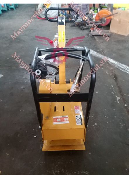 Máy đầm bàn lu rung CNP30 đầu diezel